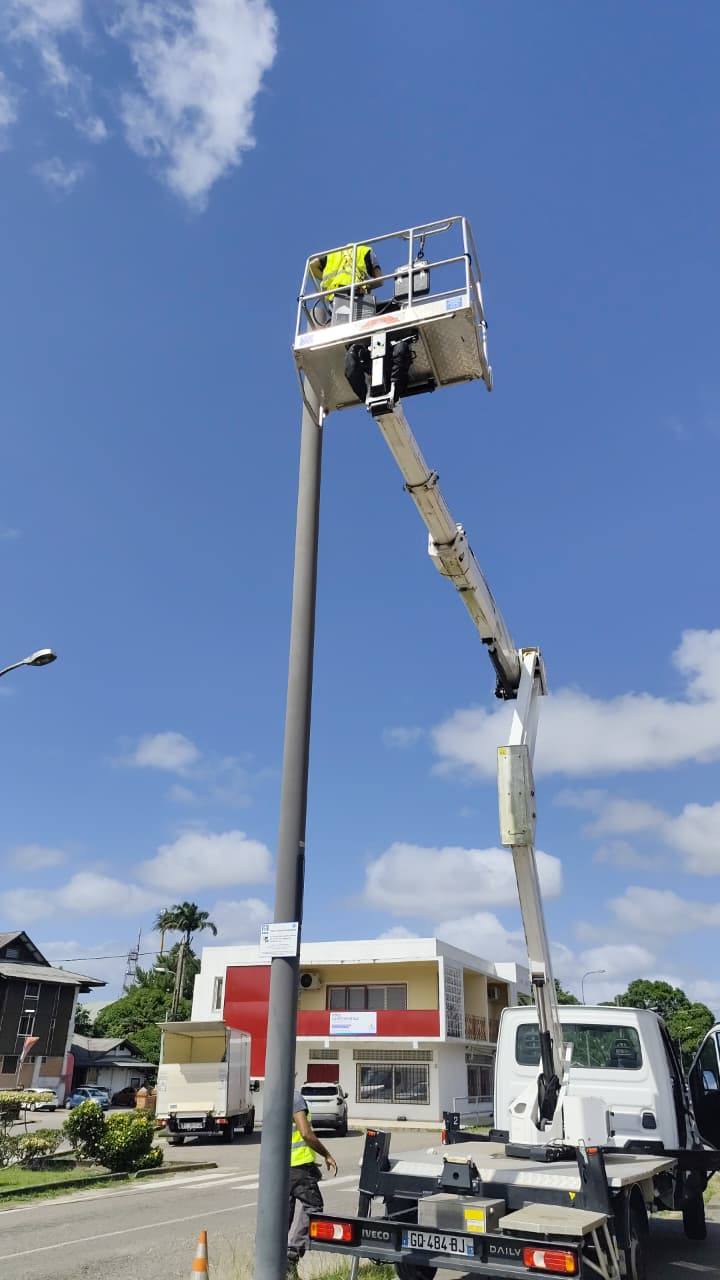 Pose d'une caméra en nacelle